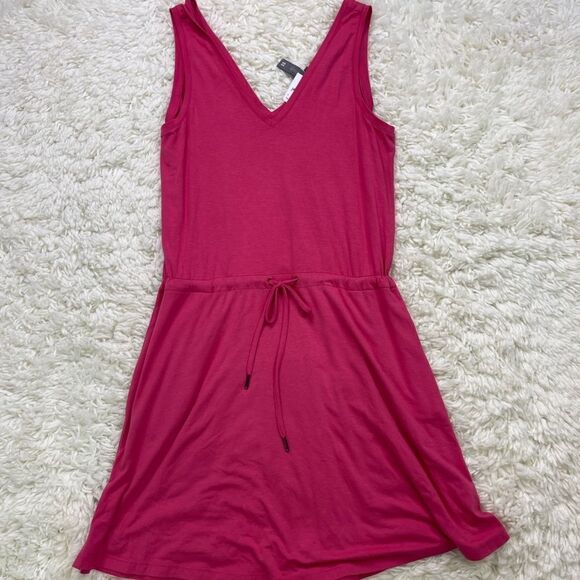 Sweaty Betty Take It Easy Drop Waist Dress in Tayberry Pink - Picture 4 of 7